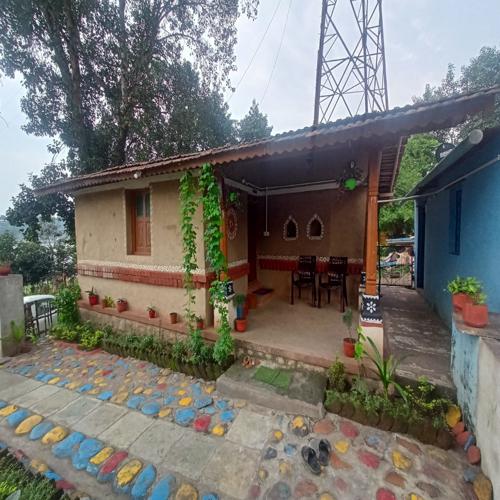 Kirti Kewat, Nawadatodi